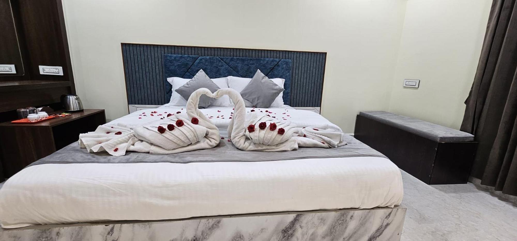 Jai Raja'S Tower Hotel Karaikkudi Ngoại thất bức ảnh
