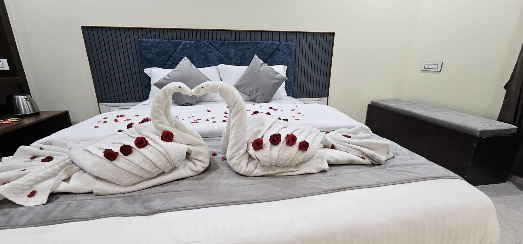 Jai Raja'S Tower Hotel Karaikkudi Ngoại thất bức ảnh