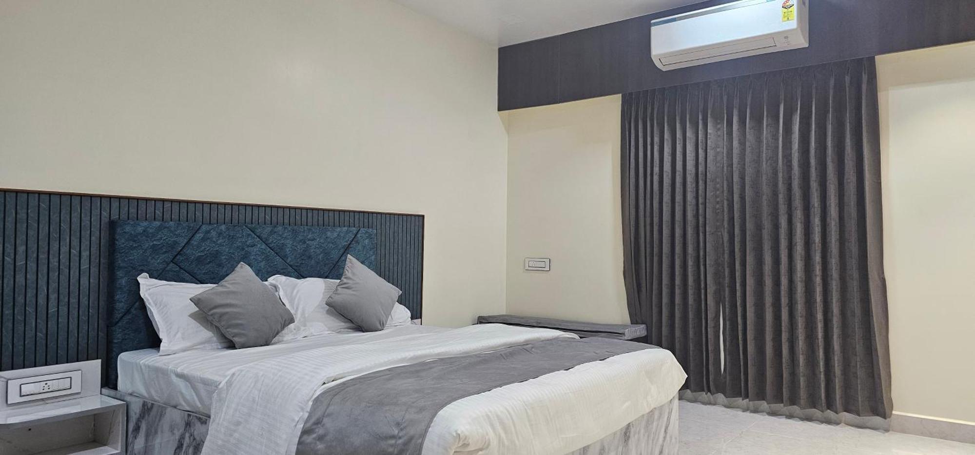 Jai Raja'S Tower Hotel Karaikkudi Ngoại thất bức ảnh