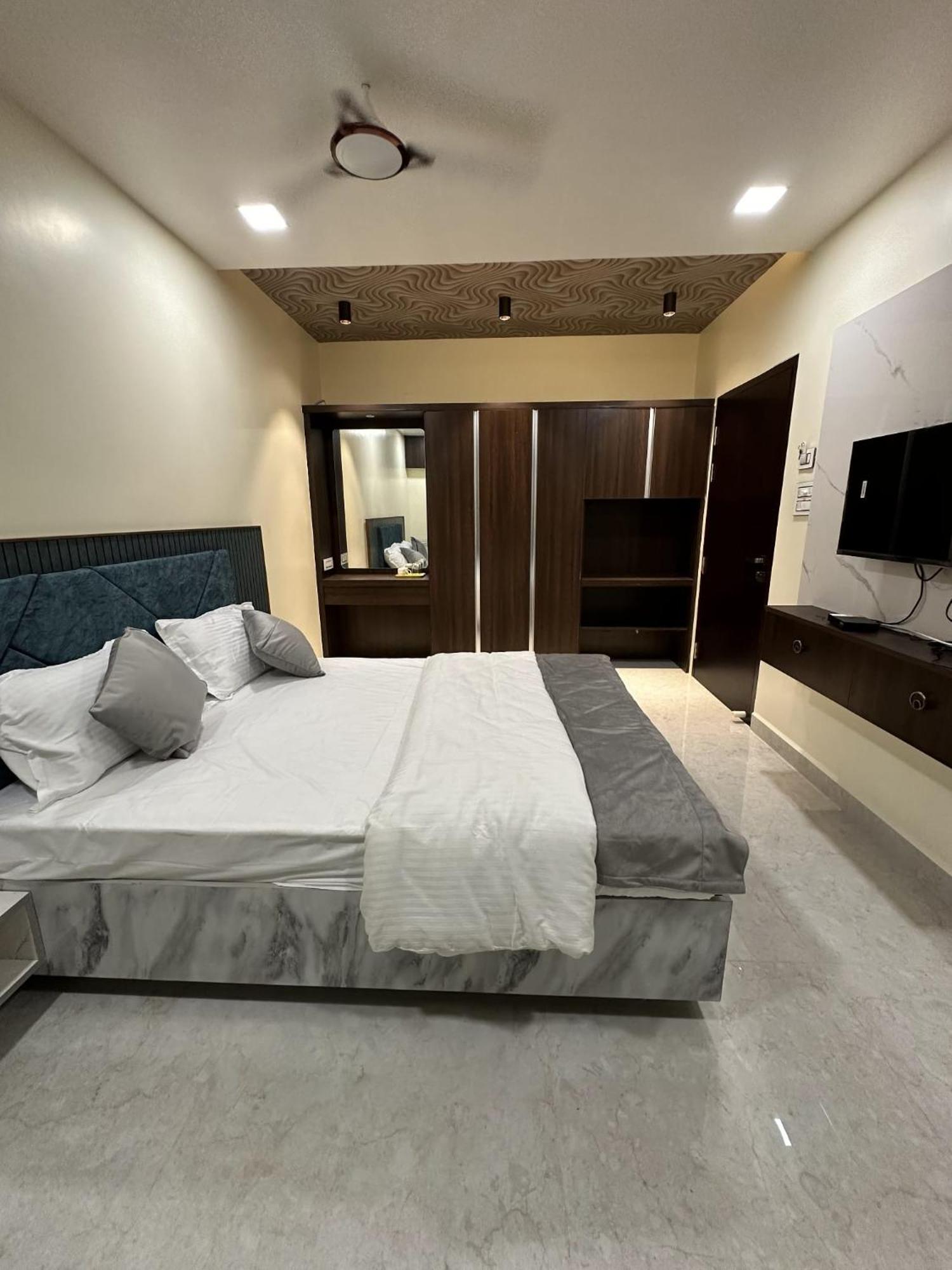 Jai Raja'S Tower Hotel Karaikkudi Ngoại thất bức ảnh