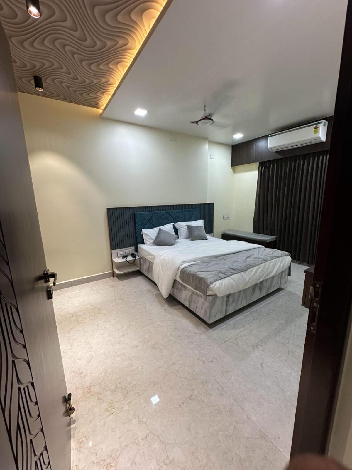 Jai Raja'S Tower Hotel Karaikkudi Ngoại thất bức ảnh
